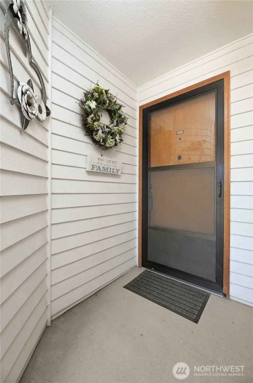Property photo for 101 Pine Avenue #306, Snohomish photo 3