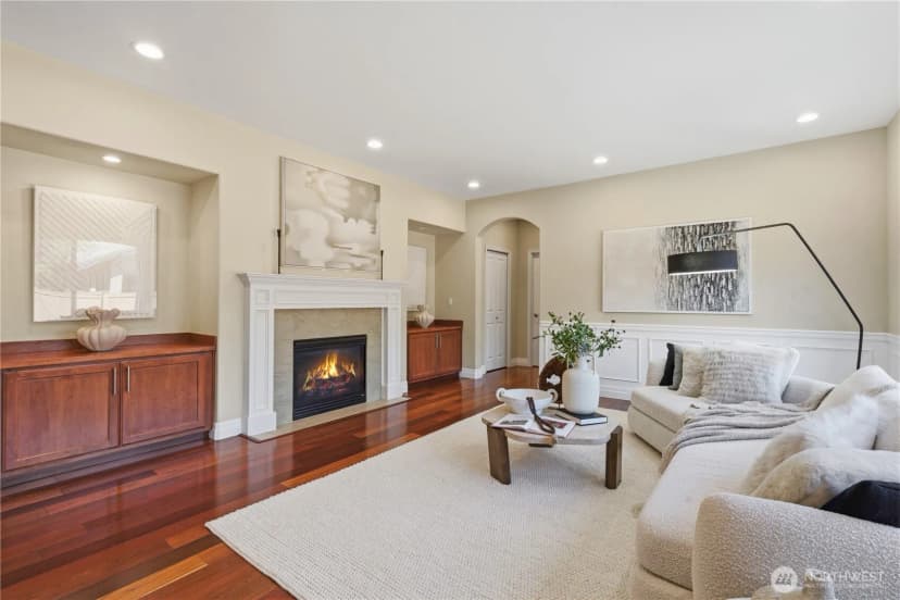 Property photo for 16105 Northup Way, Bellevue photo 14