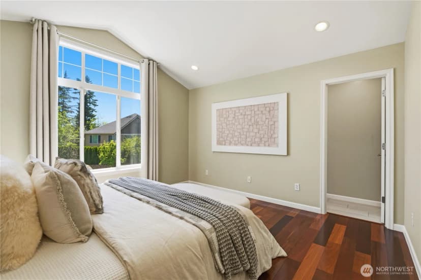 Property photo for 16105 Northup Way, Bellevue photo 28