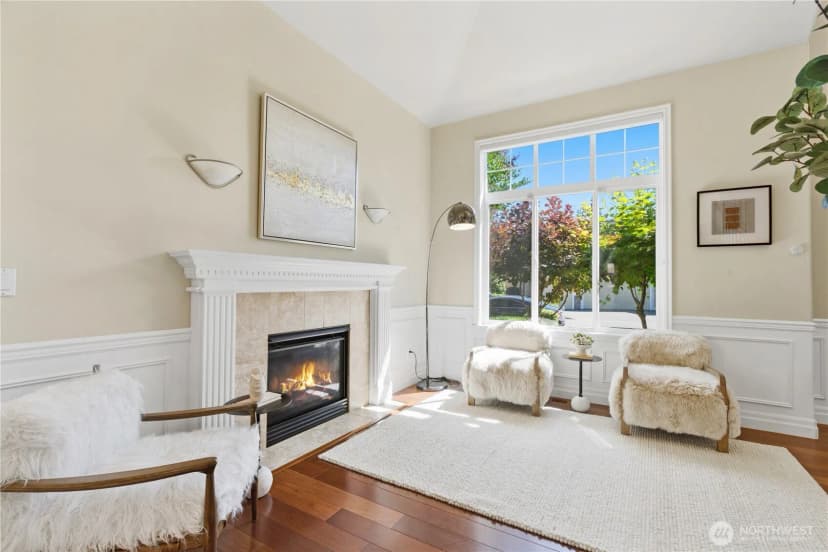 Property photo for 16105 Northup Way, Bellevue photo 4