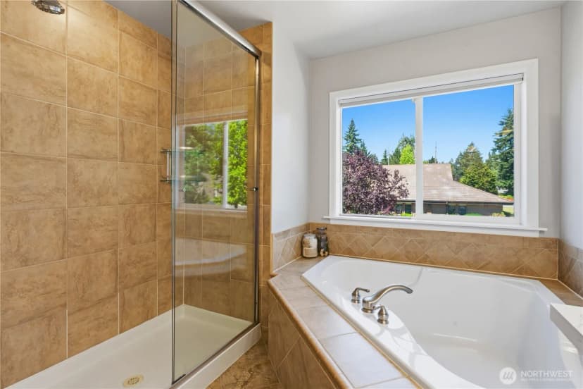 Property photo for 16105 Northup Way, Bellevue photo 25