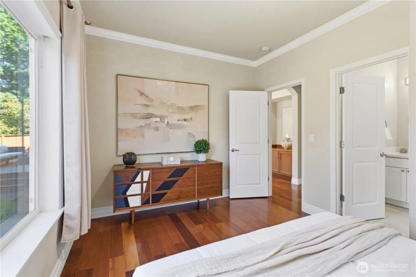 Property photo for 16105 Northup Way, Bellevue photo 18