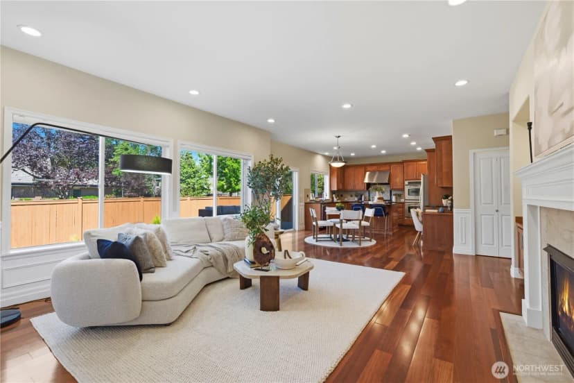 Property photo for 16105 Northup Way, Bellevue photo 16