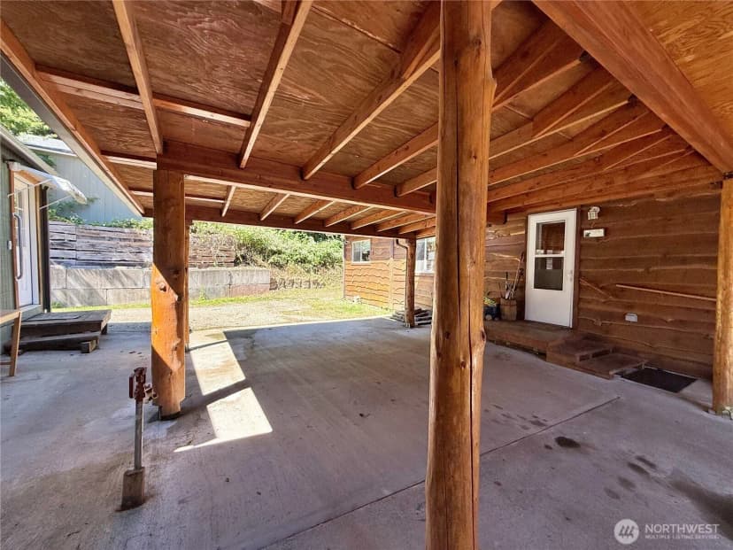 Property photo for 111 1st Street, Morton photo 18