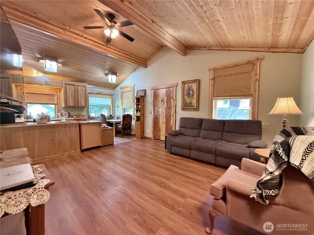 Property photo for 111 1st Street, Morton photo 5