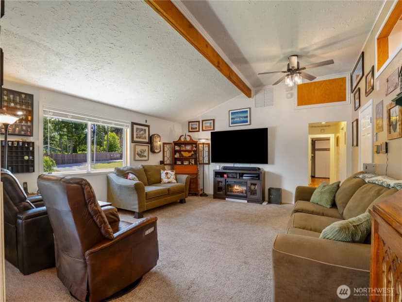 Property photo for 33620 45th Avenue Ct E, Eatonville photo 8