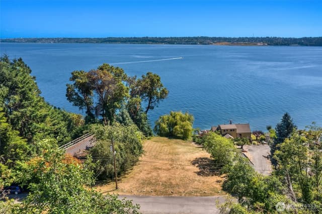 Property photo for 12422 Sw Bachelor Road, Vashon