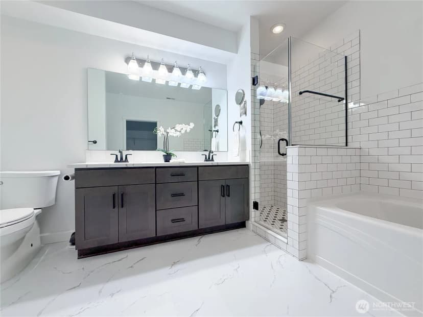 Property photo for 12208 Ne 24th Street #124, Bellevue photo 12