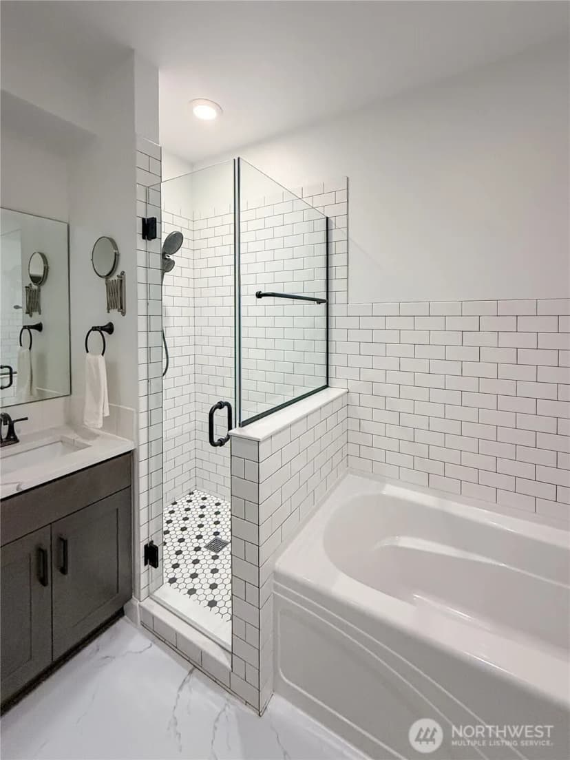 Property photo for 12208 Ne 24th Street #124, Bellevue photo 13