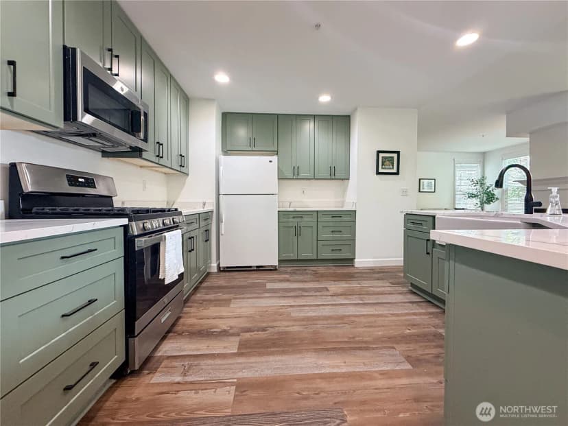 Property photo for 12208 Ne 24th Street #124, Bellevue