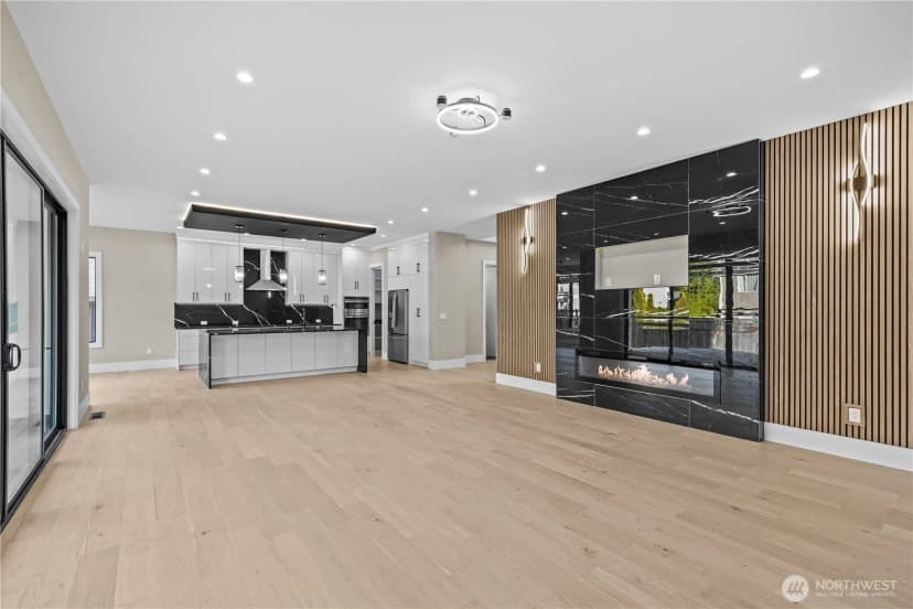 Property photo for 20921 1st Place S, Des Moines photo 11