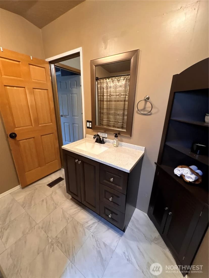 Property photo for 17045 Nw Sunset Ridge Way, Seabeck photo 12
