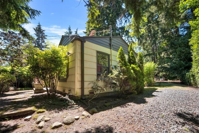 Property photo for 13753 Stone Avenue N, Seattle photo 27