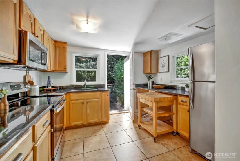 Property photo for 13753 Stone Avenue N, Seattle photo 14