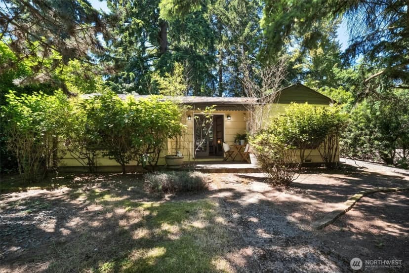 Property photo for 13753 Stone Avenue N, Seattle photo 2