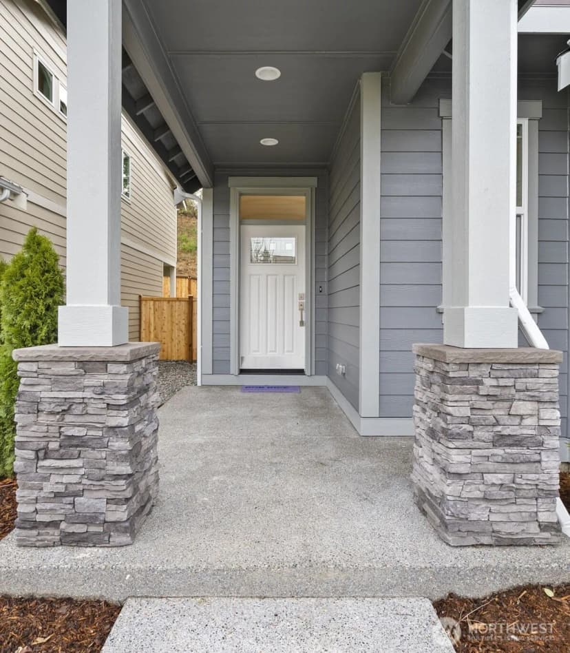 Property photo for 9002 Wyatt Court Se, Tumwater photo 3
