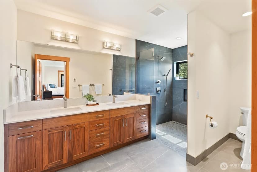Property photo for 4320 Samish Crest Drive, Bellingham photo 24