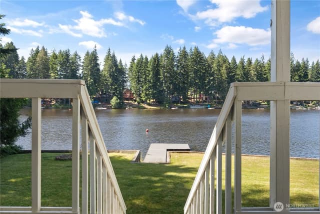Property photo for 71 E Case Place W, Shelton
