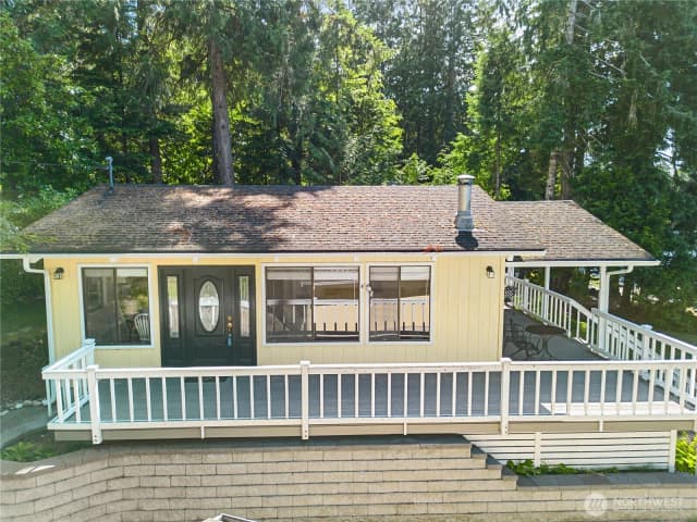 Property photo for 71 E Case Place W, Shelton photo 2