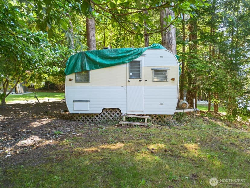 Property photo for 71 E Case Place W, Shelton photo 31