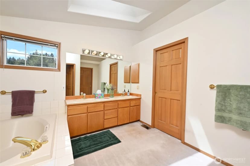 Property photo for 1529 Ilwaco Avenue Ne, Renton photo 18