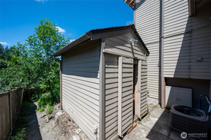 Property photo for 1529 Ilwaco Avenue Ne, Renton photo 30