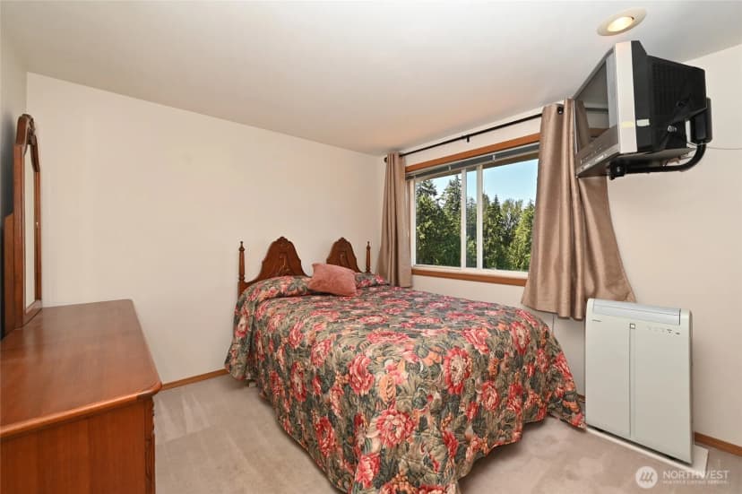 Property photo for 1529 Ilwaco Avenue Ne, Renton photo 22