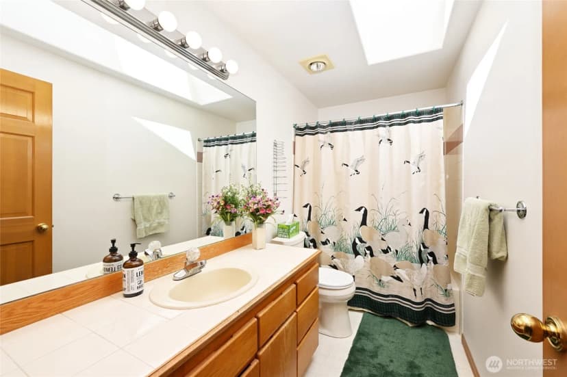 Property photo for 1529 Ilwaco Avenue Ne, Renton photo 24