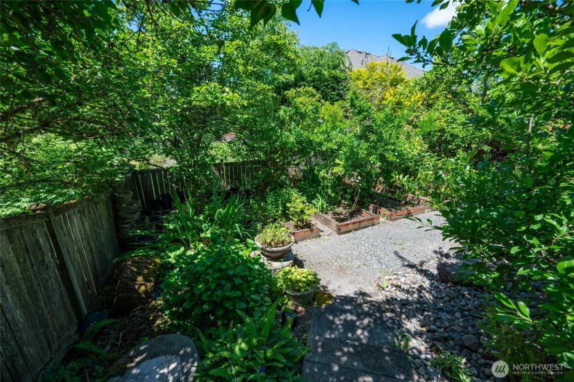 Property photo for 1529 Ilwaco Avenue Ne, Renton photo 32
