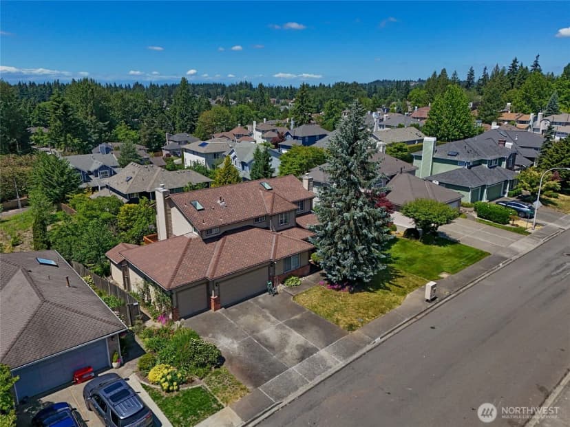 Property photo for 1529 Ilwaco Avenue Ne, Renton photo 2