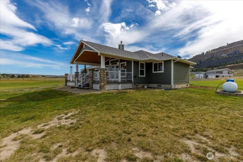 Property photo for 55212 Bay Area Drive, Electric City photo 27