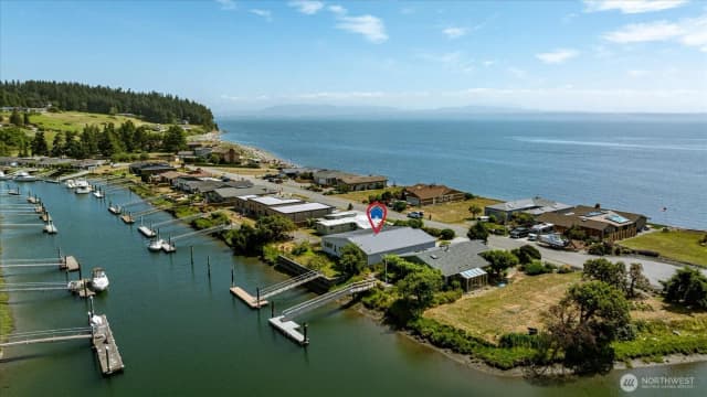 Property photo for 2169 Mariner Beach Drive, Oak Harbor photo 3