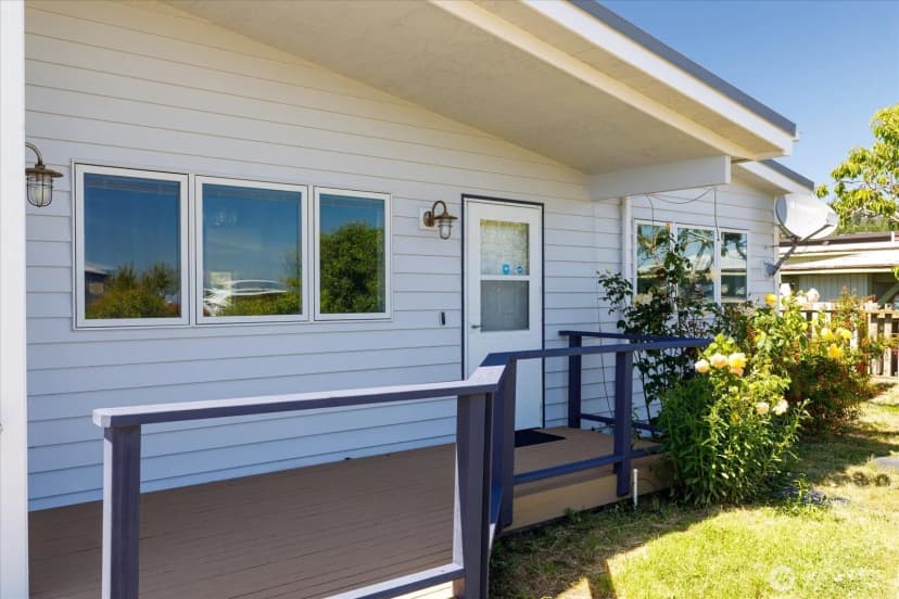 Property photo for 2169 Mariner Beach Drive, Oak Harbor photo 10