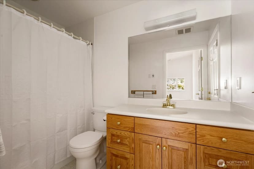 Property photo for 2169 Mariner Beach Drive, Oak Harbor photo 24