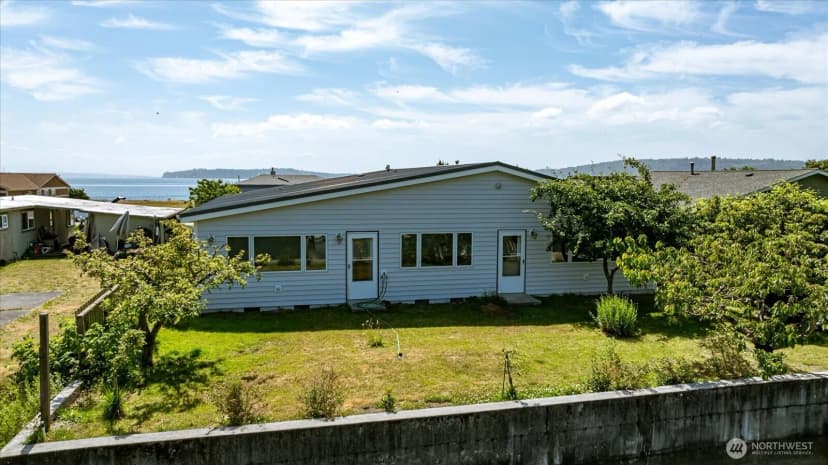 Property photo for 2169 Mariner Beach Drive, Oak Harbor photo 32