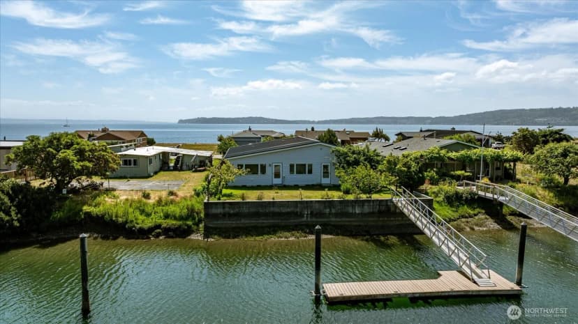 Property photo for 2169 Mariner Beach Drive, Oak Harbor