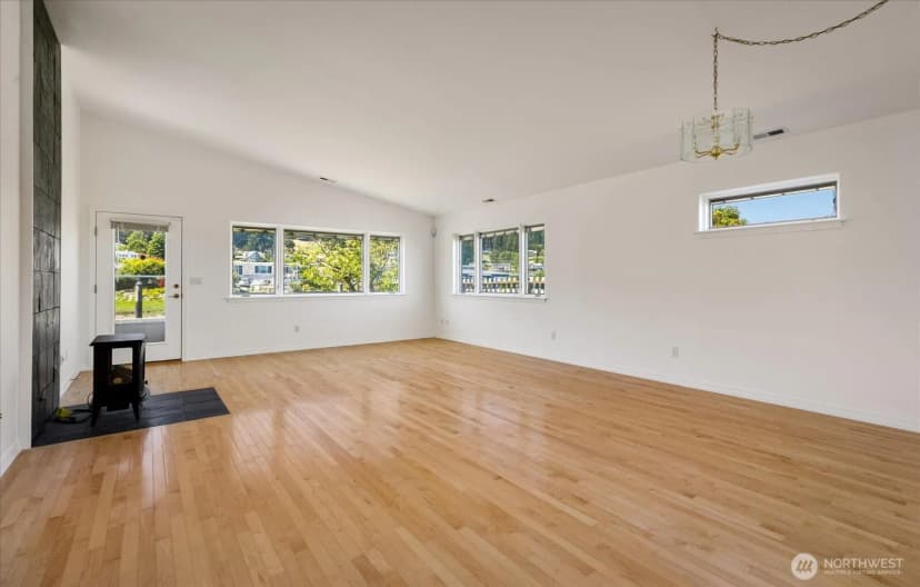 Property photo for 2169 Mariner Beach Drive, Oak Harbor photo 12