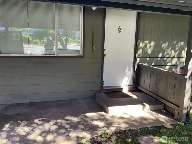 Property photo for 9618 Holly Drive, Everett photo 5