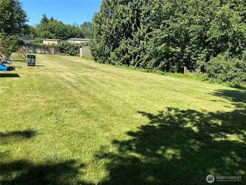 Property photo for 9618 Holly Drive, Everett photo 9