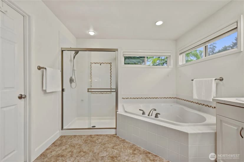 Property photo for 813 275th Place Se, Sammamish photo 26