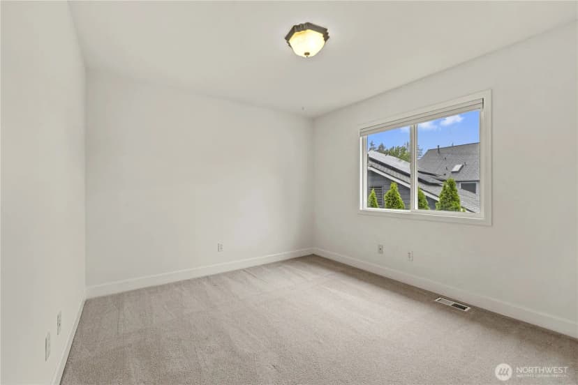 Property photo for 813 275th Place Se, Sammamish photo 31