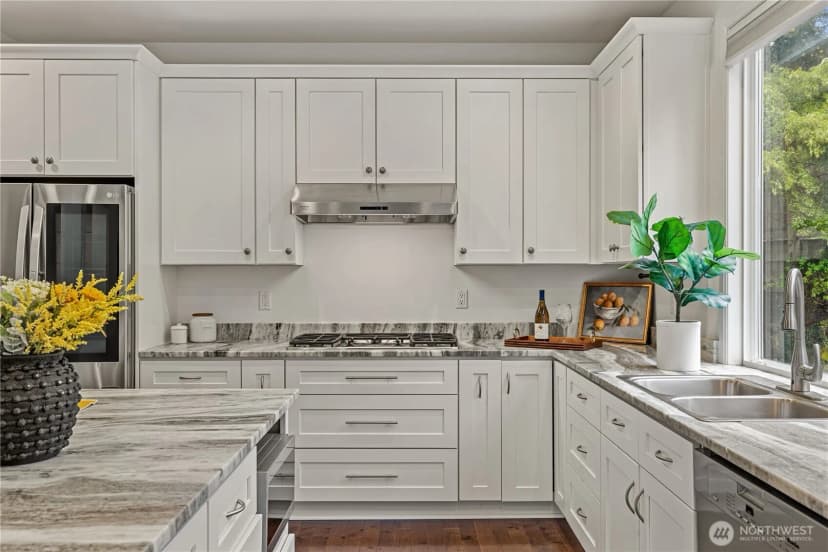 Property photo for 813 275th Place Se, Sammamish photo 11