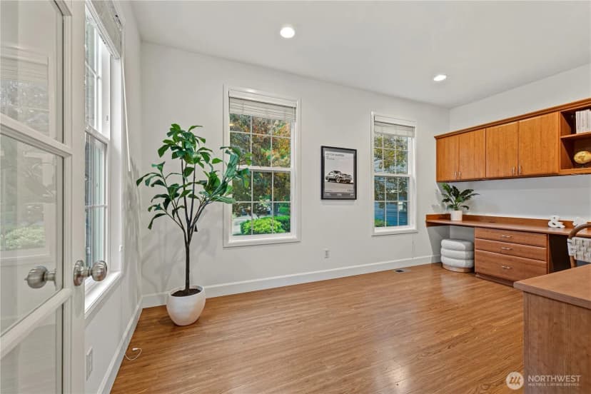 Property photo for 813 275th Place Se, Sammamish photo 19
