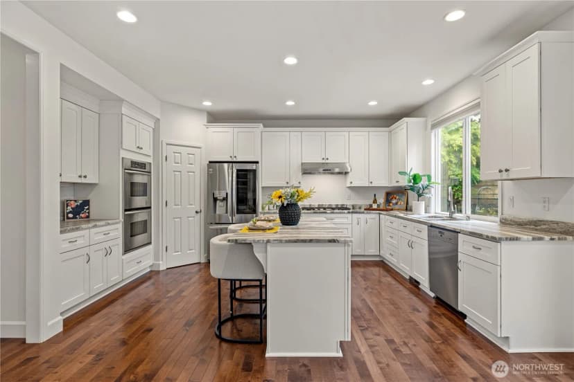 Property photo for 813 275th Place Se, Sammamish photo 10