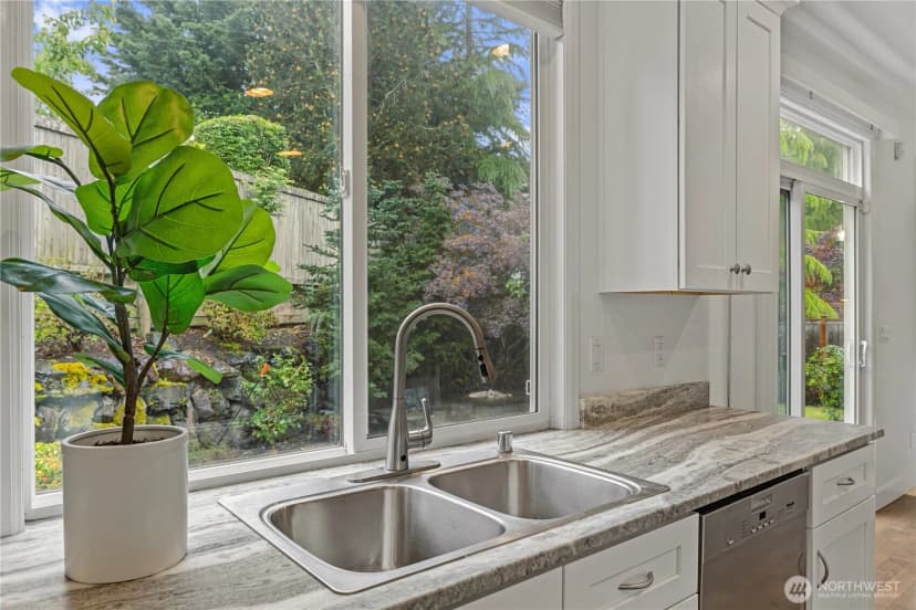 Property photo for 813 275th Place Se, Sammamish photo 14