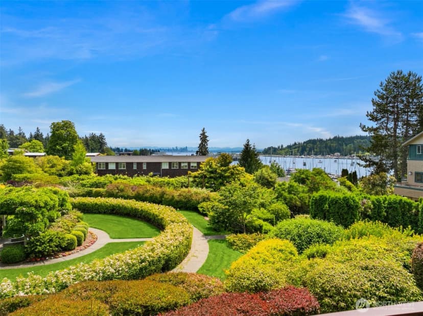 Property photo for 470 Wood Avenue Sw #2a, Bainbridge Island photo 8