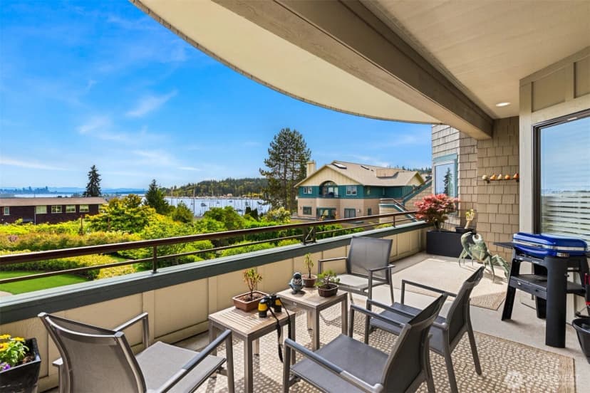 Property photo for 470 Wood Avenue Sw #2a, Bainbridge Island photo 7