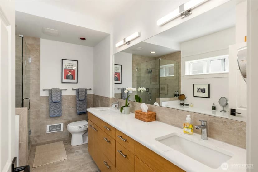 Property photo for 470 Wood Avenue Sw #2a, Bainbridge Island photo 25
