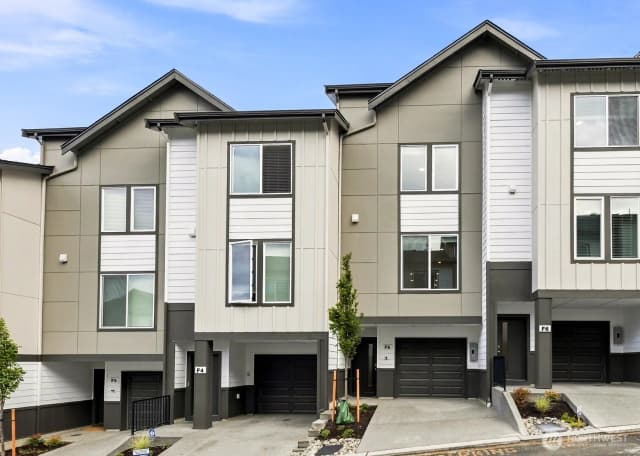 Property photo for 16830 20th Avenue W #d7, Lynnwood