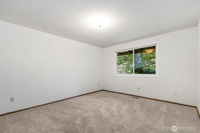 Property photo for 24832 12th Avenue S, Des Moines photo 18
